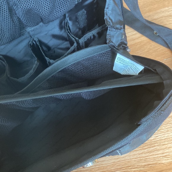 Diaper bag design by babybjorn - Picture 6 of 16